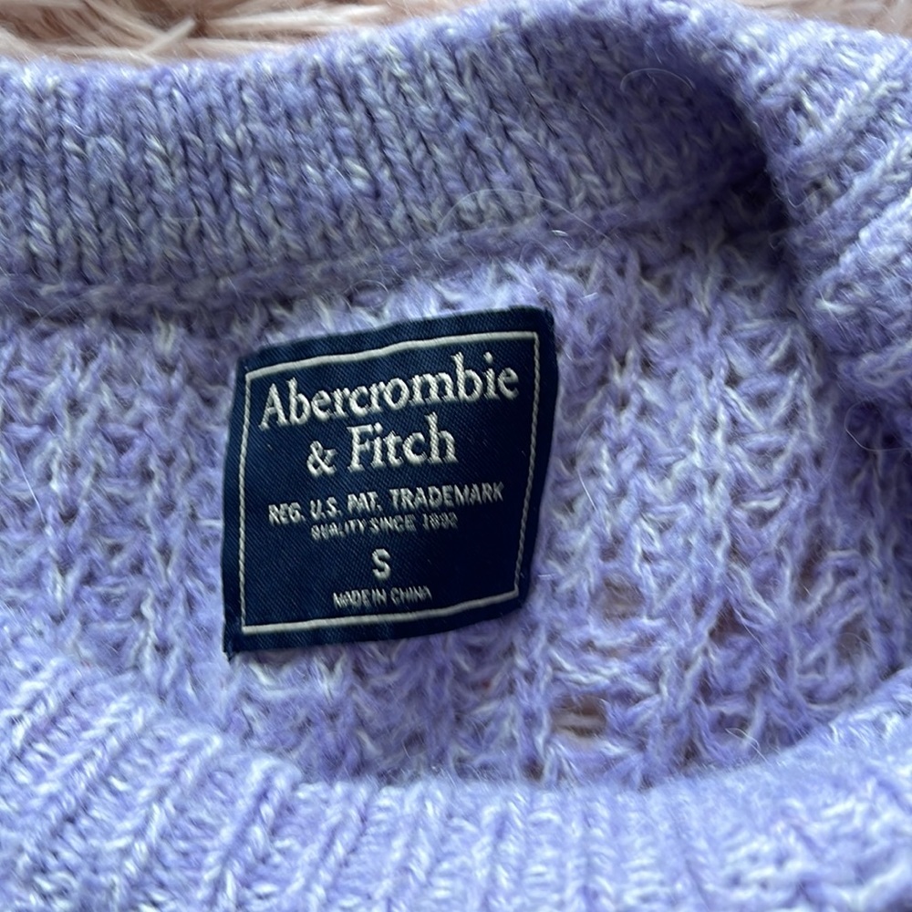 Purple crewneck sweater - Picture 2 of 2